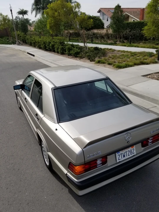 1986 Mercedes-Benz 190E 2.3-16 & 2.5-16 - Image 9 of 31