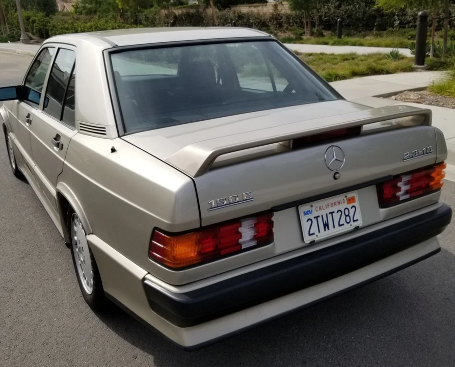 1986 Mercedes-Benz 190E 2.3-16 & 2.5-16 - Image 8 of 31