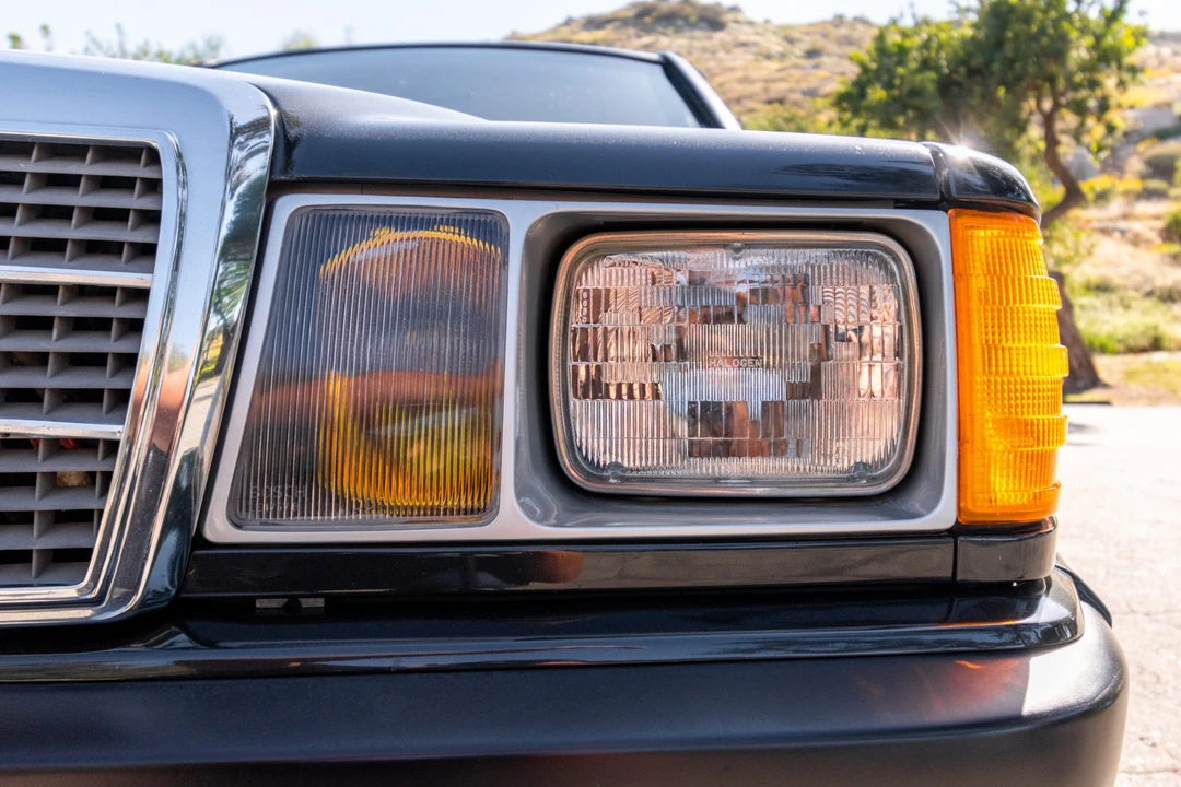 1986 Mercedes-Benz 190E 2.3-16 & 2.5-16 - Image 21 of 31