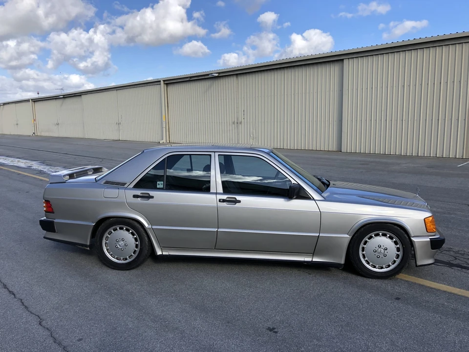 1986 Mercedes-Benz 190E 2.3-16 & 2.5-16 - Image 12 of 31