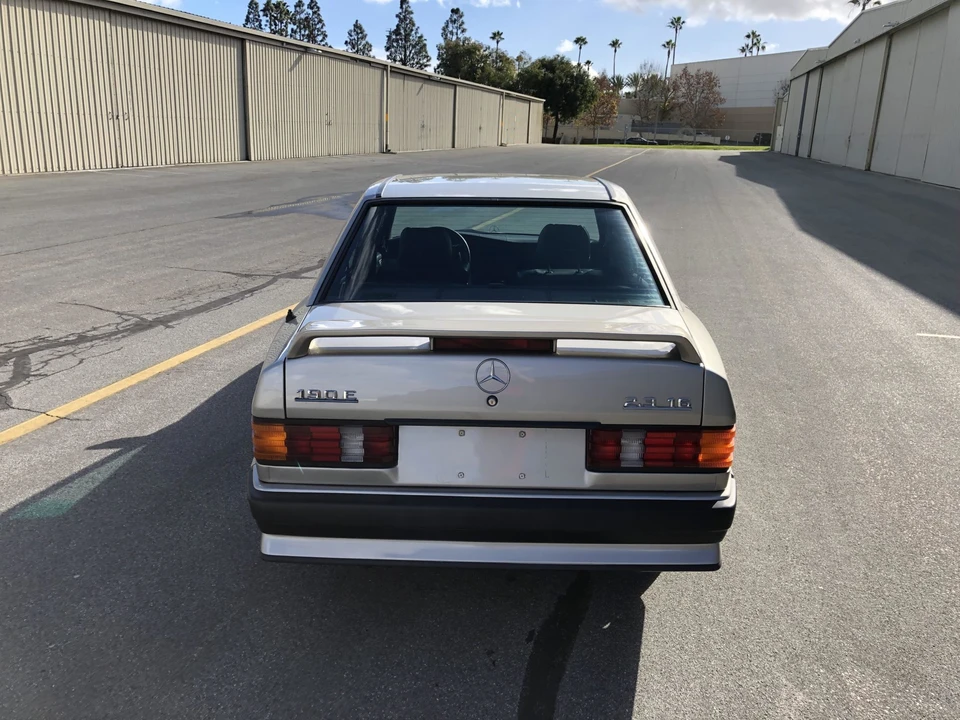 1986 Mercedes-Benz 190E 2.3-16 & 2.5-16 - Image 7 of 31