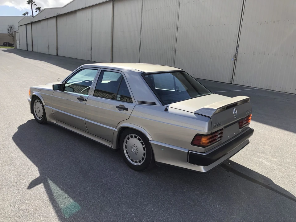 1986 Mercedes-Benz 190E 2.3-16 & 2.5-16 - Image 6 of 31