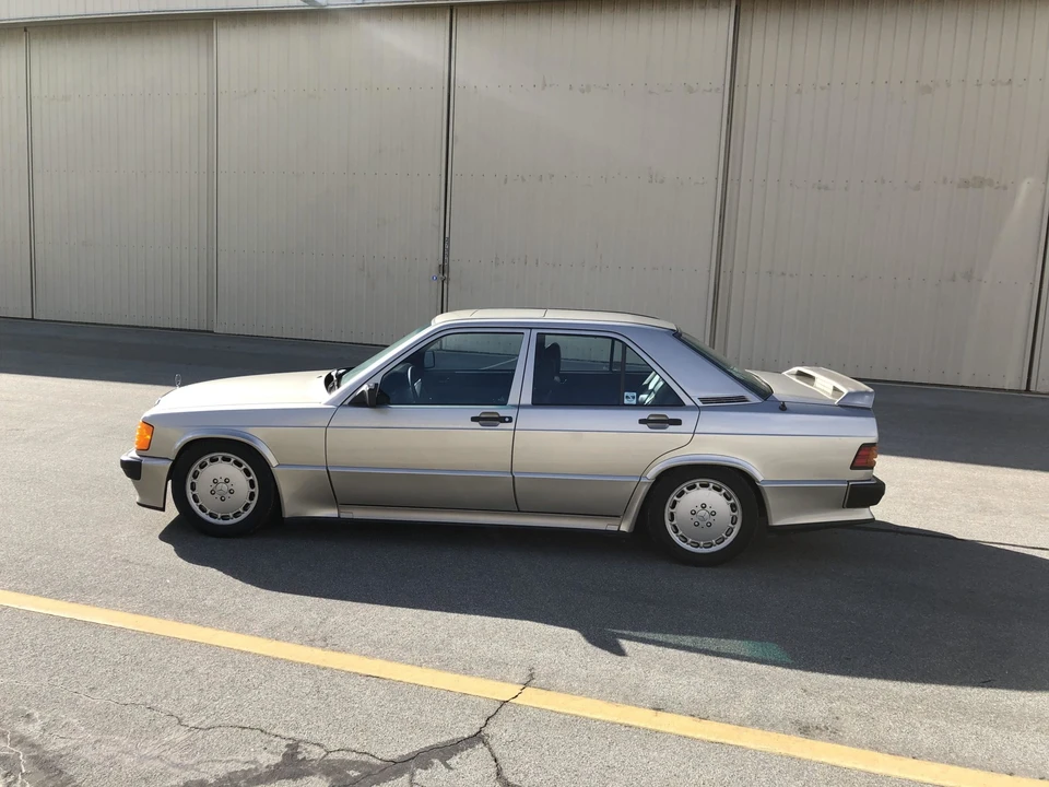1986 Mercedes-Benz 190E 2.3-16 & 2.5-16 - Image 4 of 31