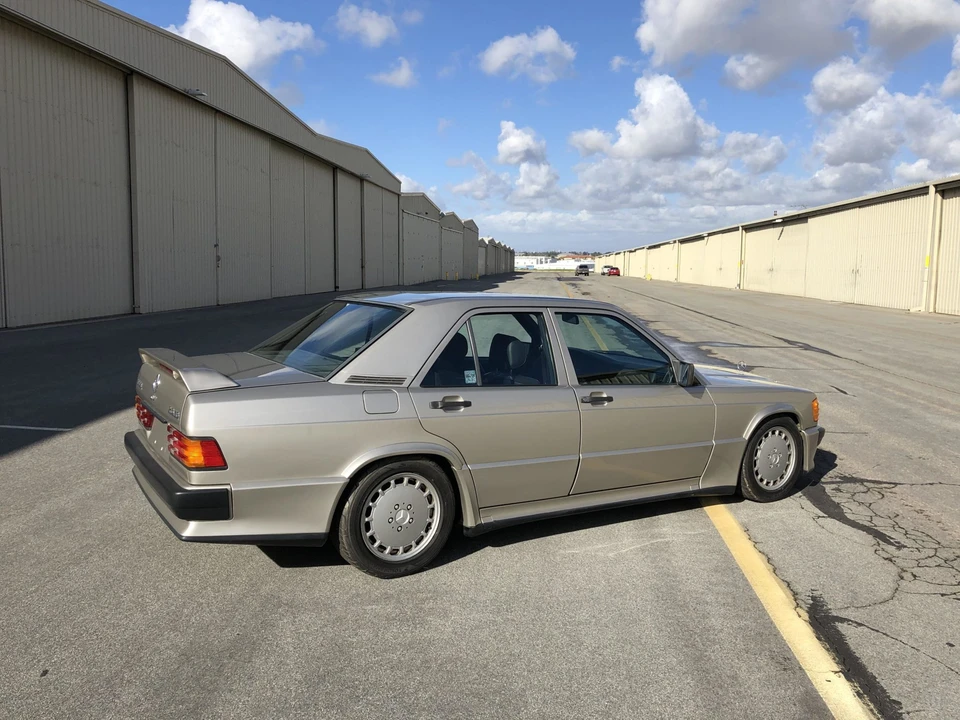 1986 Mercedes-Benz 190E 2.3-16 & 2.5-16 - Image 11 of 31