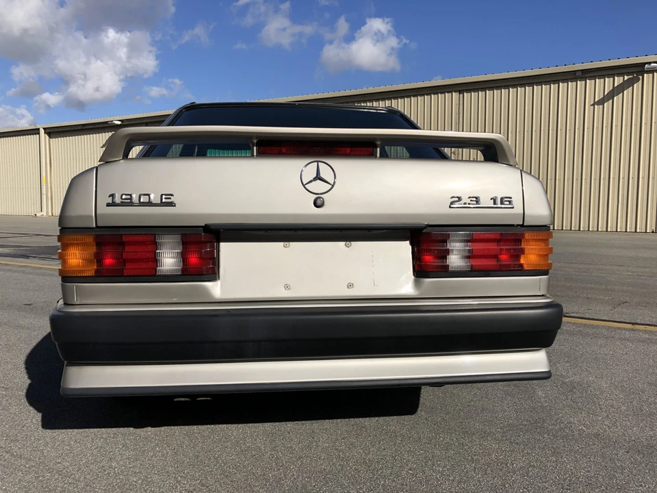 1986 Mercedes-Benz 190E 2.3-16 & 2.5-16 - Image 8 of 31