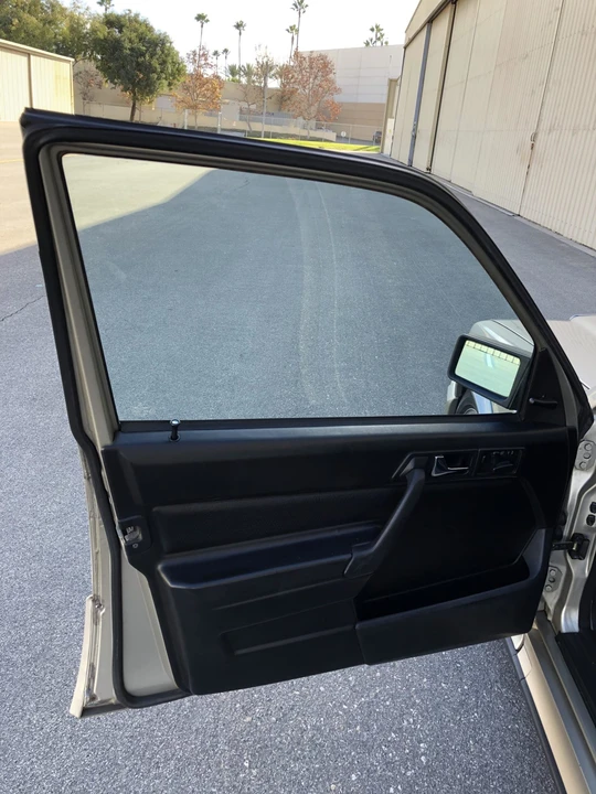 1986 Mercedes-Benz 190E 2.3-16 & 2.5-16 - Image 26 of 31