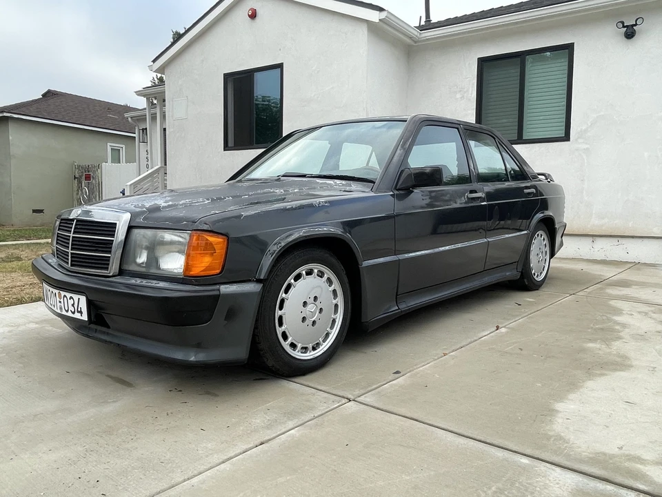 1986 Mercedes-Benz 190E 2.3-16 & 2.5-16 - Image 3 of 31
