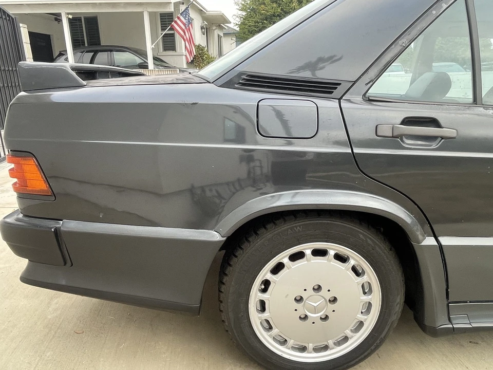 1986 Mercedes-Benz 190E 2.3-16 & 2.5-16 - Image 18 of 31