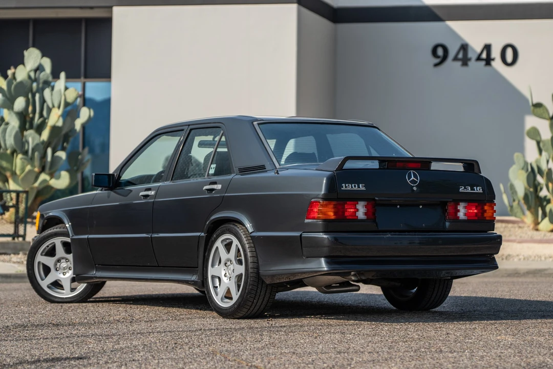 1986 Mercedes-Benz 190E 2.3-16 & 2.5-16 - Image 8 of 31