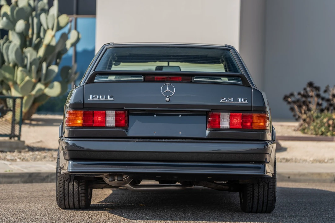 1986 Mercedes-Benz 190E 2.3-16 & 2.5-16 - Image 7 of 31