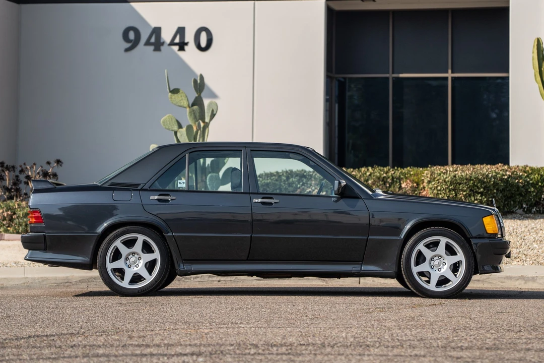 1986 Mercedes-Benz 190E 2.3-16 & 2.5-16 - Image 5 of 31