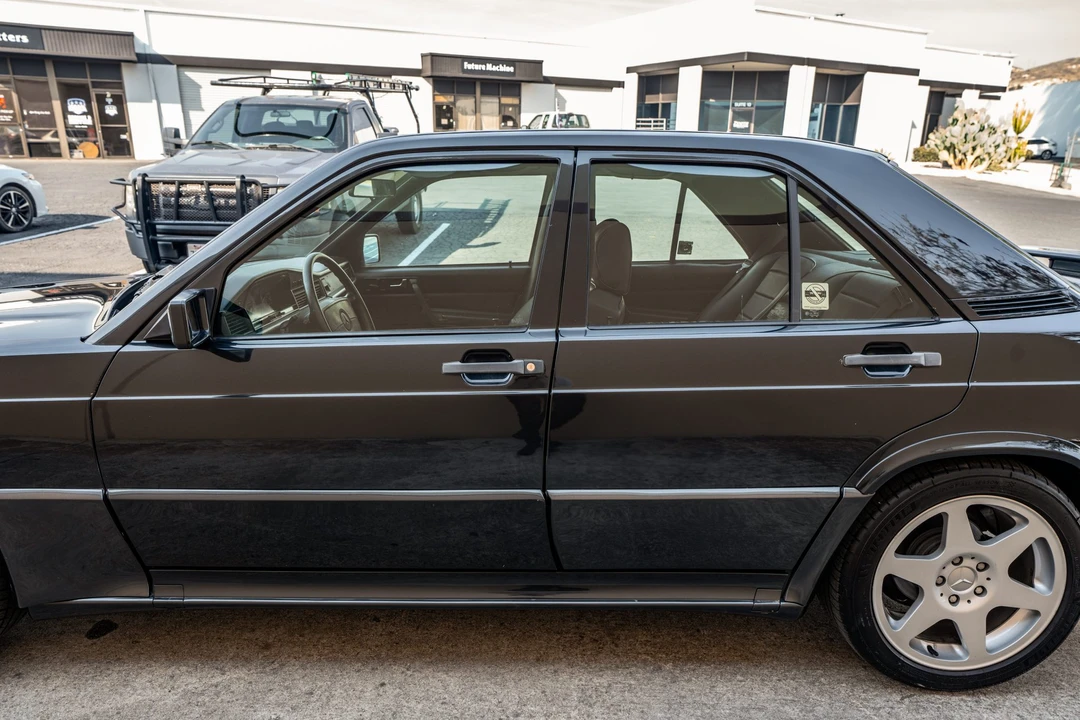 1986 Mercedes-Benz 190E 2.3-16 & 2.5-16 - Image 19 of 31