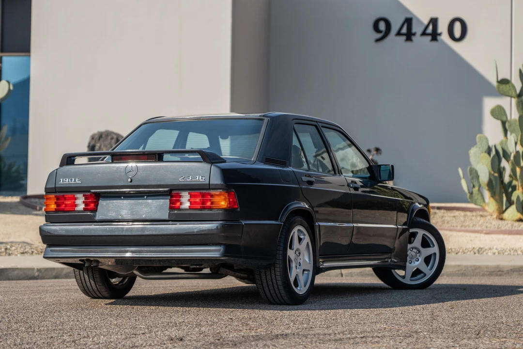 1986 Mercedes-Benz 190E 2.3-16 & 2.5-16 - Image 6 of 31