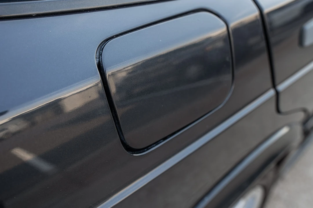 1986 Mercedes-Benz 190E 2.3-16 & 2.5-16 - Image 22 of 31