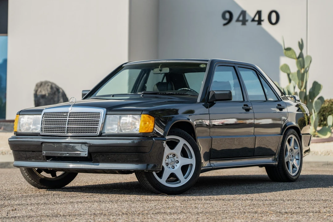 1986 Mercedes-Benz 190E 2.3-16 & 2.5-16 - Image 2 of 31