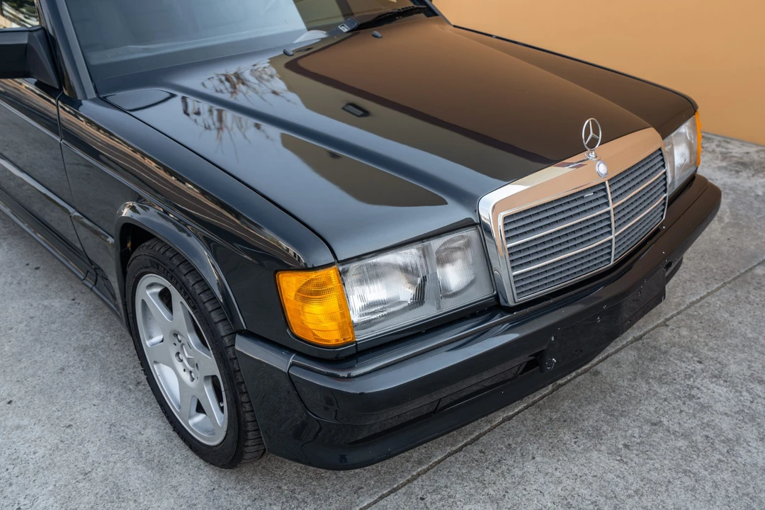 1986 Mercedes-Benz 190E 2.3-16 & 2.5-16 - Image 10 of 31
