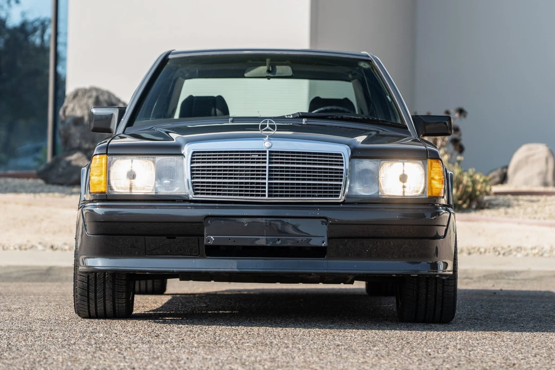1986 Mercedes-Benz 190E 2.3-16 & 2.5-16 - Image 3 of 31