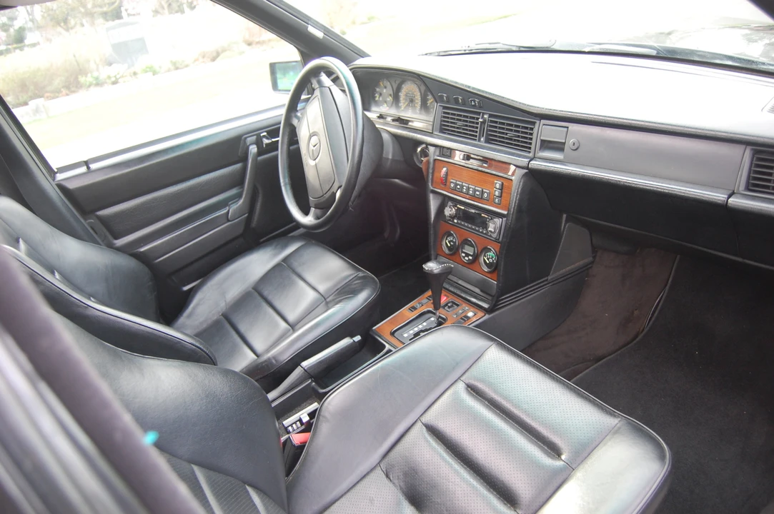 1986 Mercedes-Benz 190E 2.3-16 & 2.5-16 - Image 17 of 31