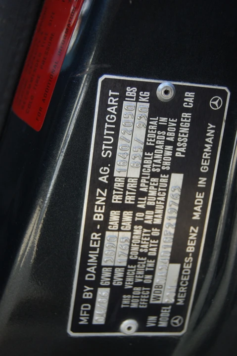 1986 Mercedes-Benz 190E 2.3-16 & 2.5-16 - Image 27 of 31