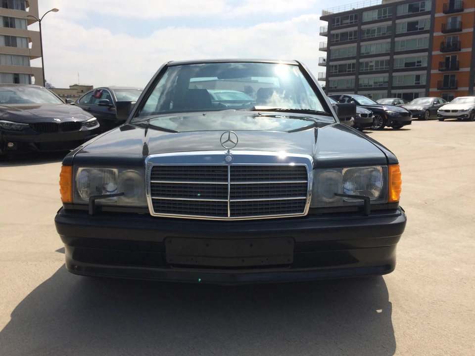 1986 Mercedes-Benz 190E 2.3-16 & 2.5-16 - Image 10 of 31