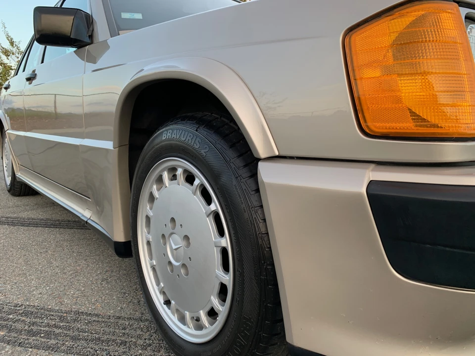 1986 Mercedes-Benz 190E 2.3-16 & 2.5-16 - Image 15 of 31