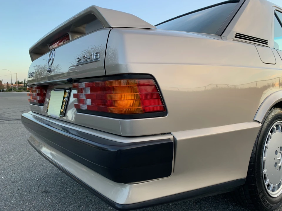 1986 Mercedes-Benz 190E 2.3-16 & 2.5-16 - Image 18 of 31