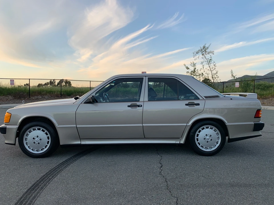 1986 Mercedes-Benz 190E 2.3-16 & 2.5-16 - Image 9 of 31