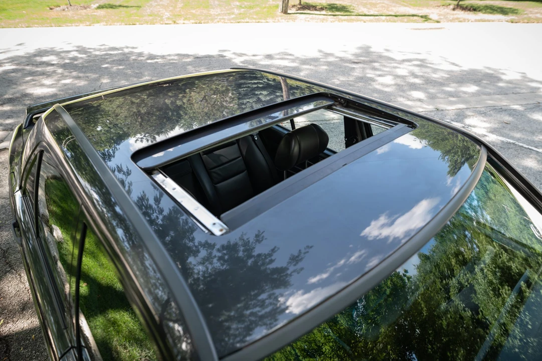 1986 Mercedes-Benz 190E 2.3-16 & 2.5-16 - Image 26 of 31