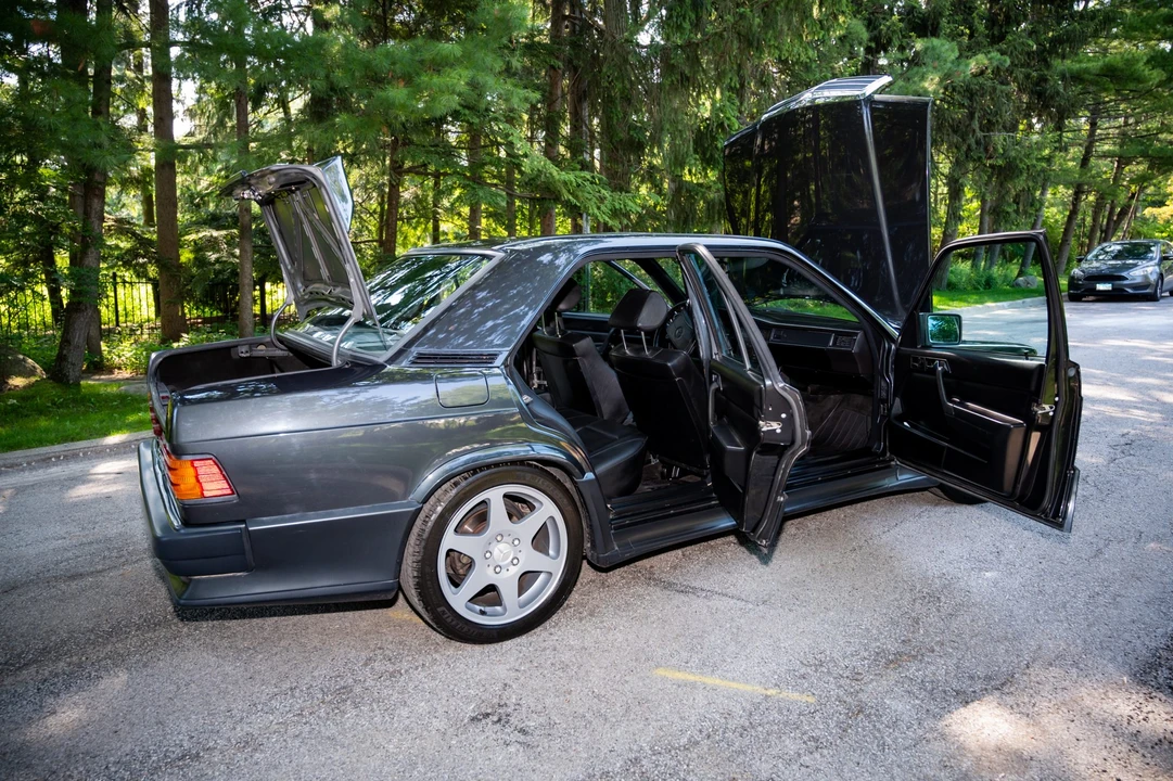 1986 Mercedes-Benz 190E 2.3-16 & 2.5-16 - Image 17 of 31