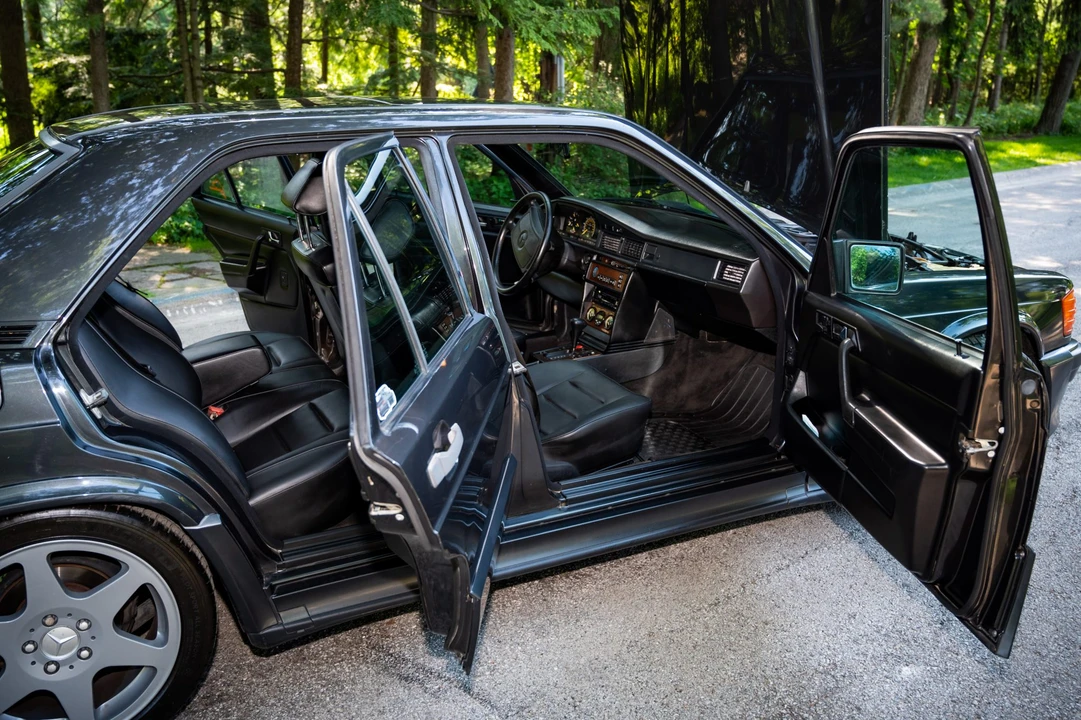 1986 Mercedes-Benz 190E 2.3-16 & 2.5-16 - Image 18 of 31