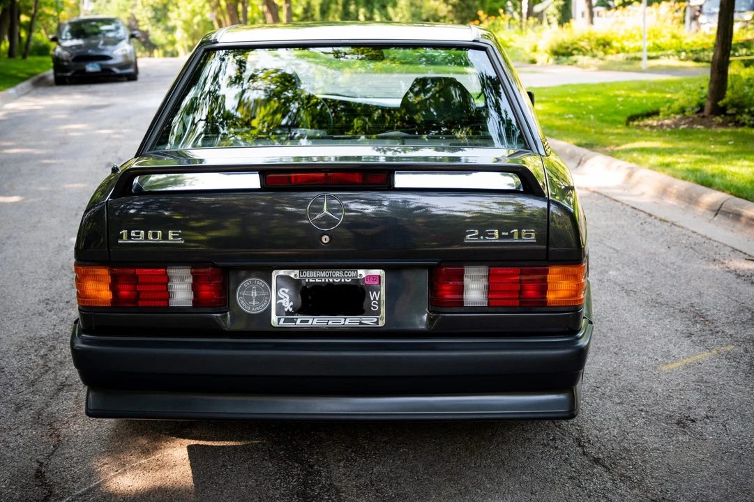 1986 Mercedes-Benz 190E 2.3-16 & 2.5-16 - Image 9 of 31