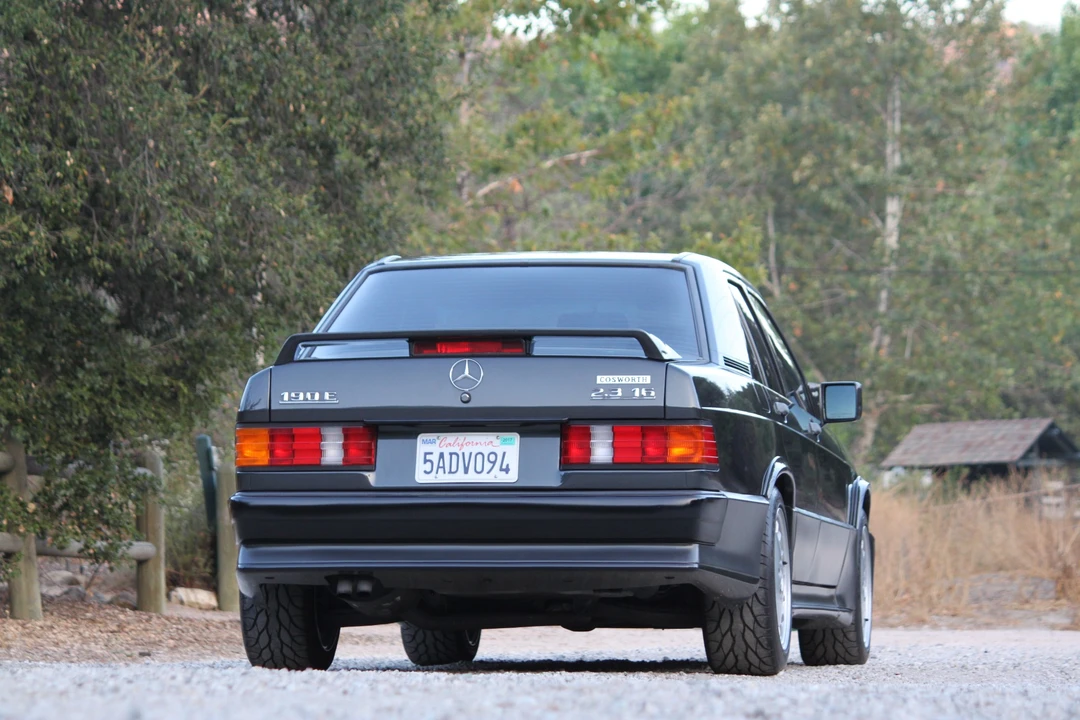 1986 Mercedes-Benz 190E 2.3-16 & 2.5-16 - Image 4 of 31
