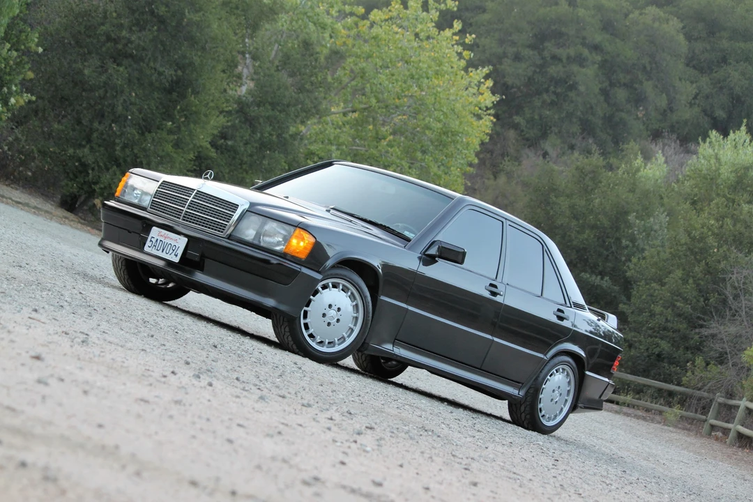 1986 Mercedes-Benz 190E 2.3-16 & 2.5-16 - Image 7 of 31