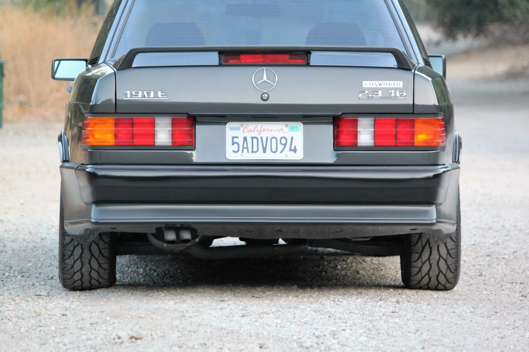 1986 Mercedes-Benz 190E 2.3-16 & 2.5-16 - Image 9 of 31