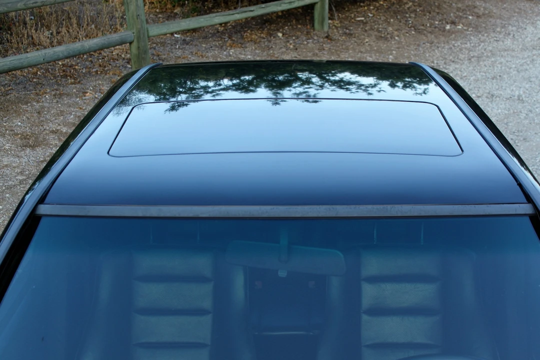 1986 Mercedes-Benz 190E 2.3-16 & 2.5-16 - Image 26 of 31
