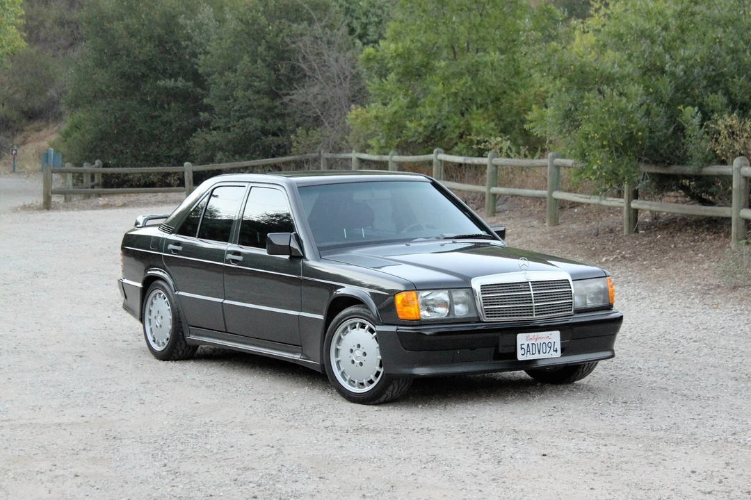 1986 Mercedes-Benz 190E 2.3-16 & 2.5-16 - Image 11 of 31