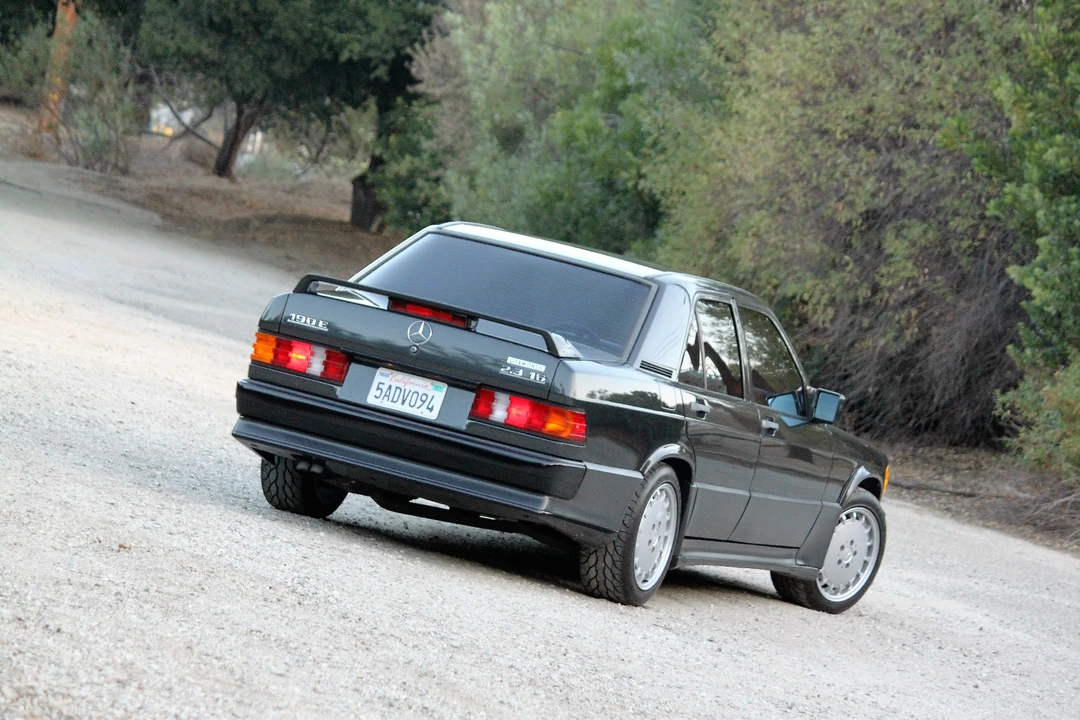 1986 Mercedes-Benz 190E 2.3-16 & 2.5-16 - Image 18 of 31