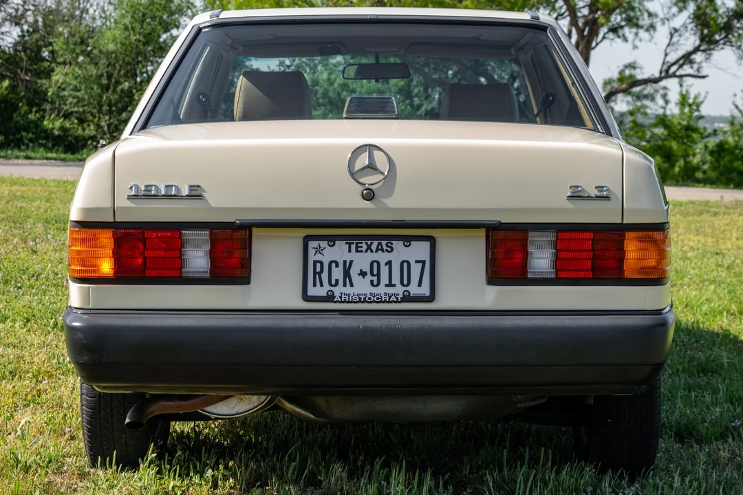 1986 Mercedes-Benz 190E - Image 6 of 31