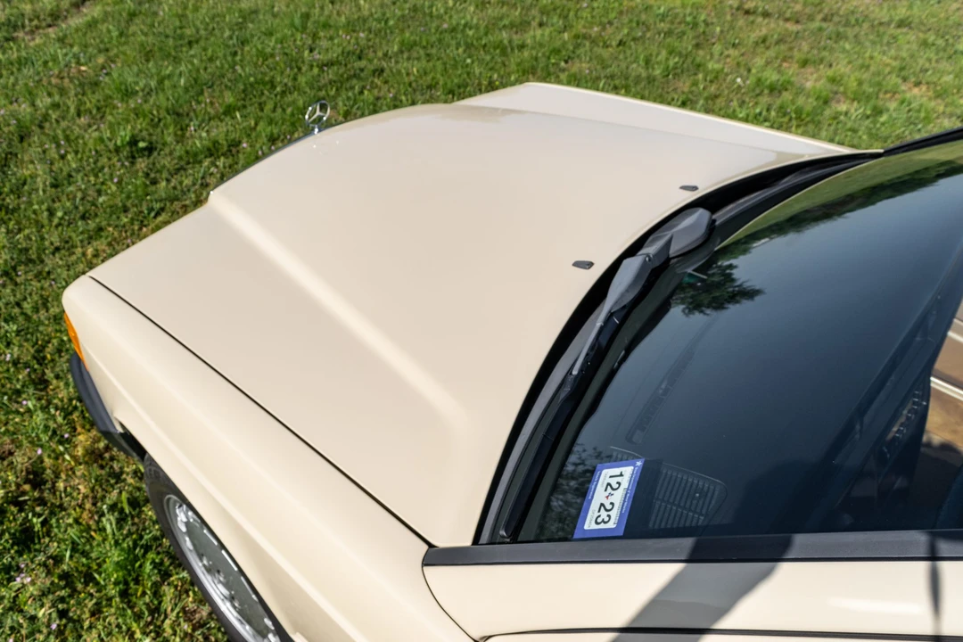 1986 Mercedes-Benz 190E - Image 21 of 31