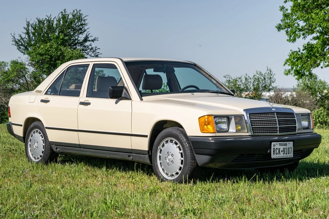 1986 Mercedes-Benz 190E - Image 9 of 31