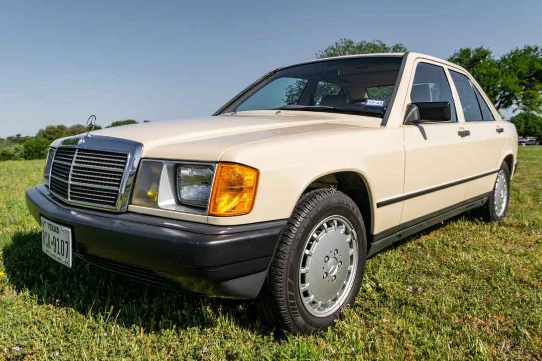 1986 Mercedes-Benz 190E - Image 3 of 31