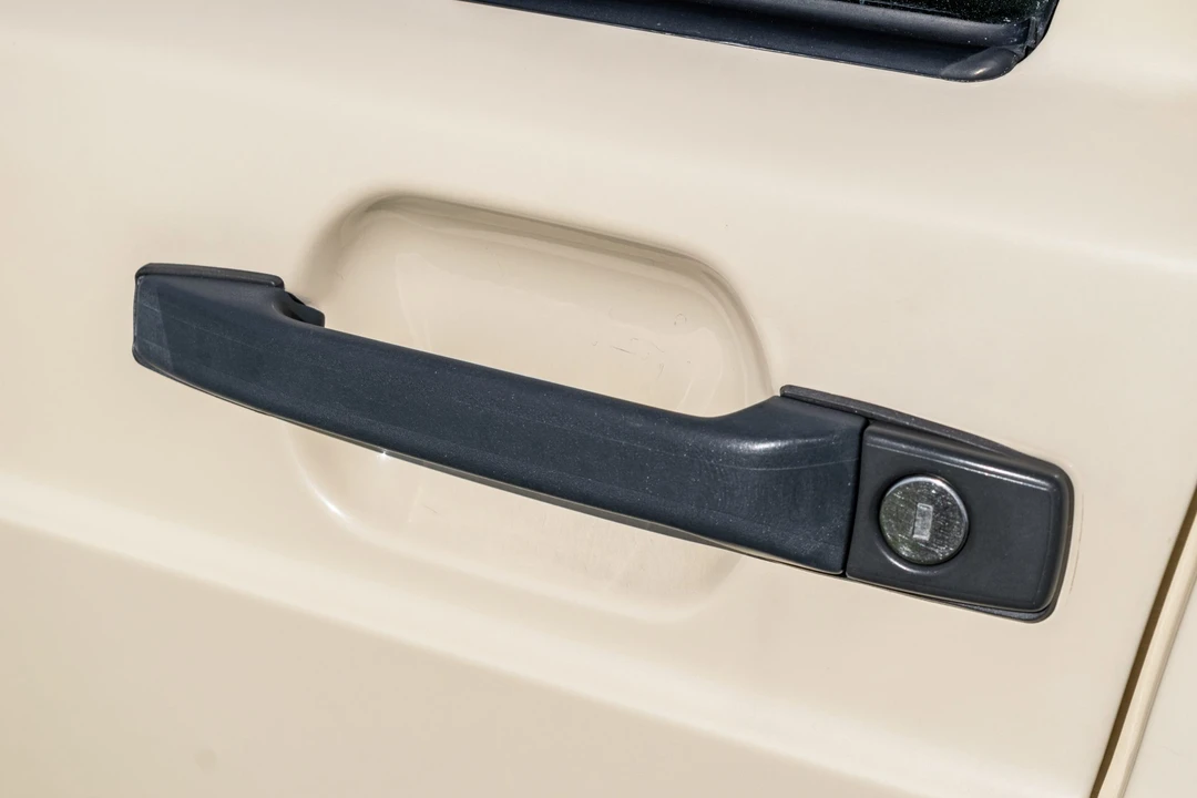 1986 Mercedes-Benz 190E - Image 26 of 31