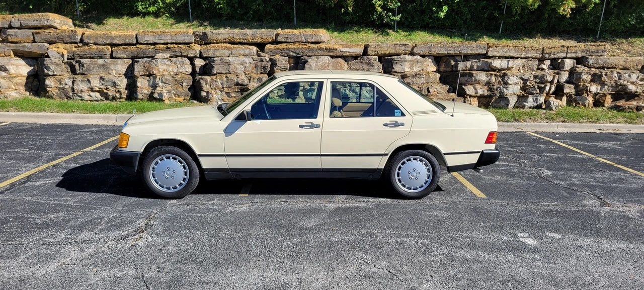 1986 Mercedes-Benz 190E - Image 31 of 31