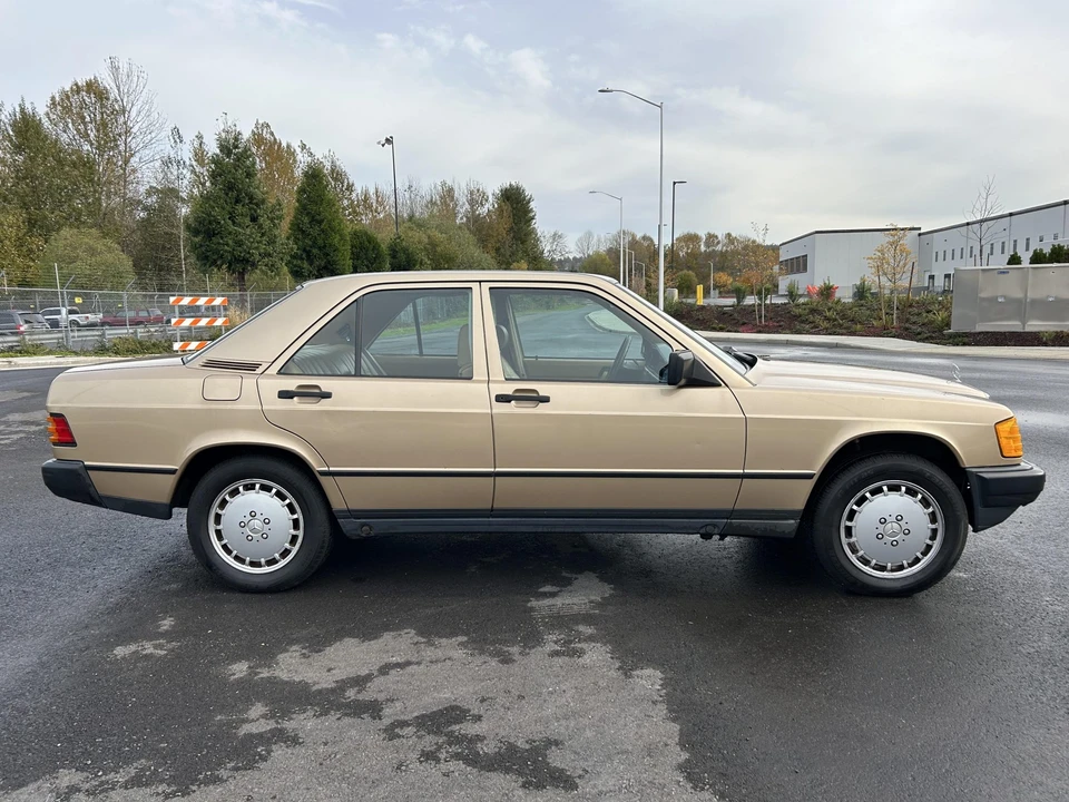 1986 Mercedes-Benz 190E - Image 8 of 31