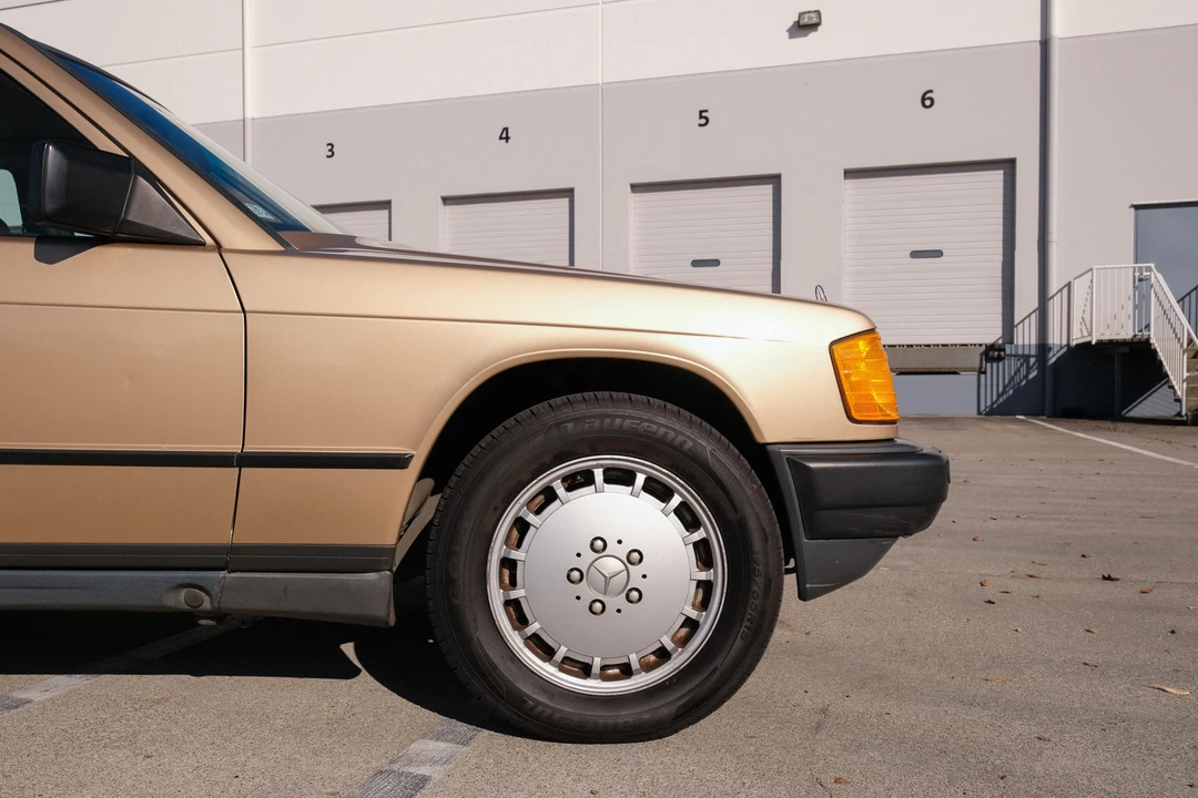 1986 Mercedes-Benz 190E - Image 20 of 31
