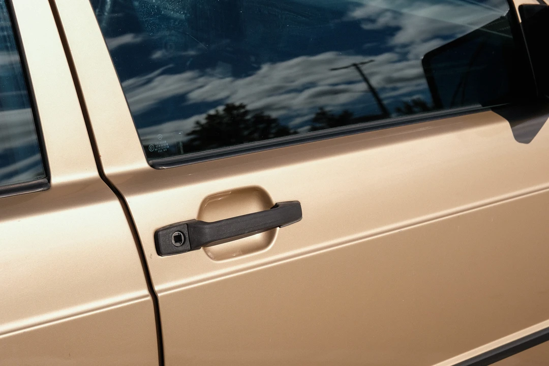 1986 Mercedes-Benz 190E - Image 25 of 31