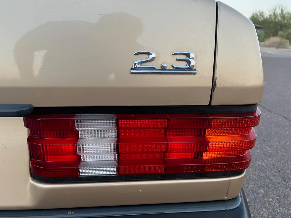 1986 Mercedes-Benz 190E - Image 28 of 31