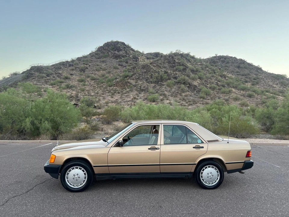 1986 Mercedes-Benz 190E - Image 7 of 31