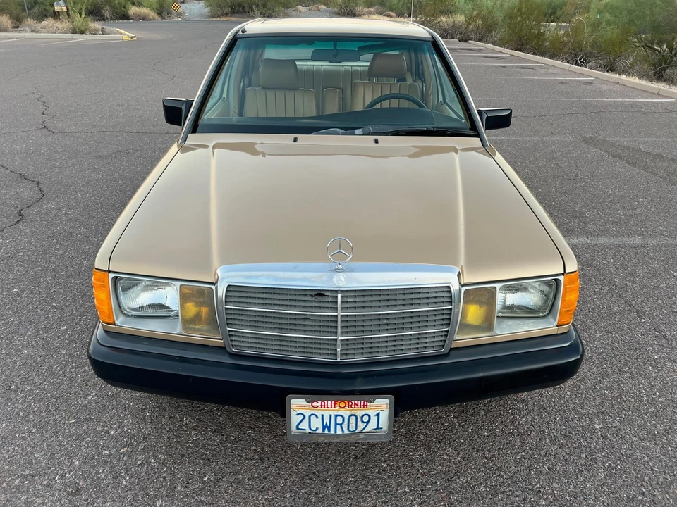 1986 Mercedes-Benz 190E - Image 13 of 31