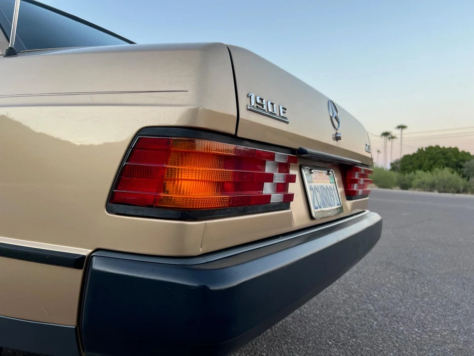 1986 Mercedes-Benz 190E - Image 24 of 31